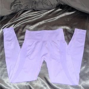 Lilac seamless leggings from peachybum